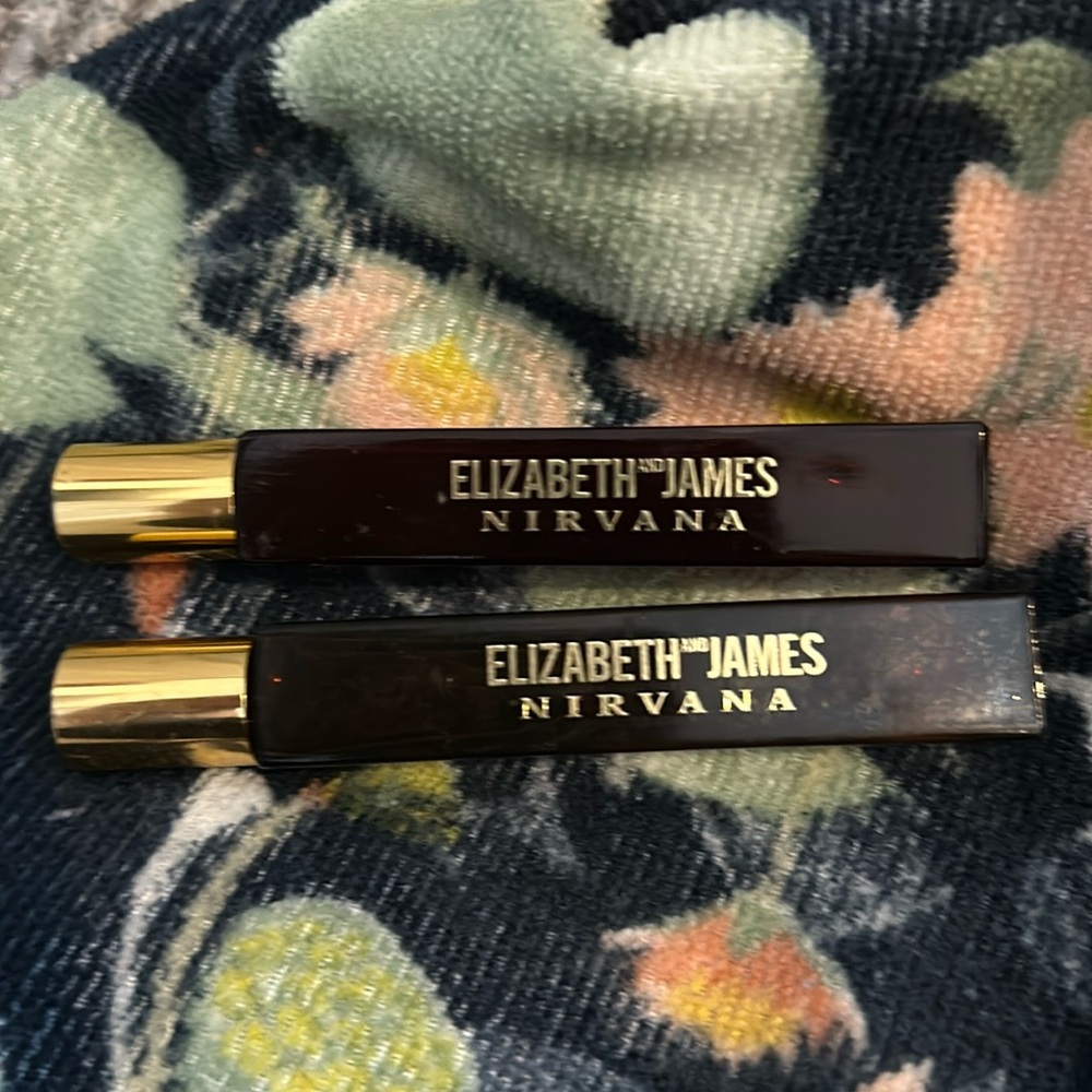 Elizabeth and James Nirvana Perfume Fragrance Bourbon and Rose 2 rollers 0.35oz